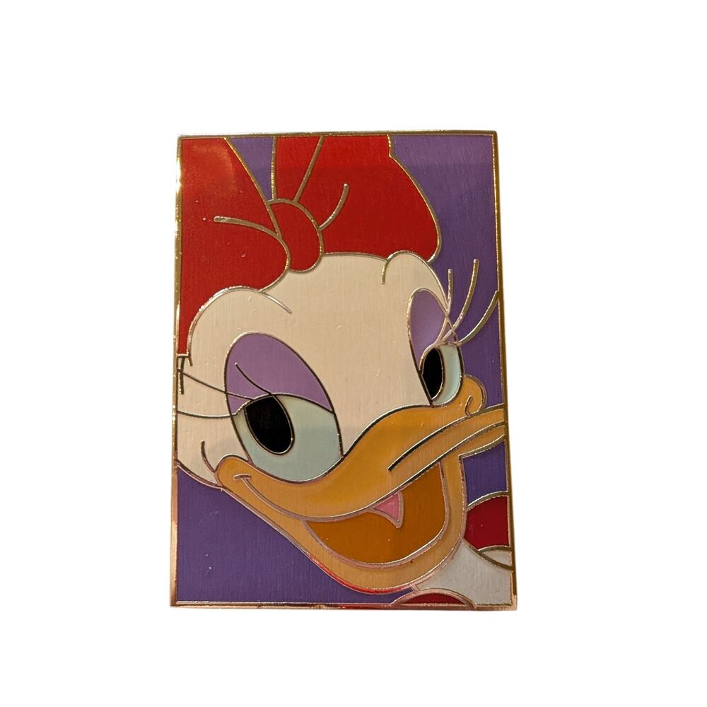 Daisy Duck from the POP Art serious with purple background Disney Pin - Picture 1 of 4